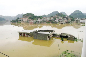 南方暴雨48人亡