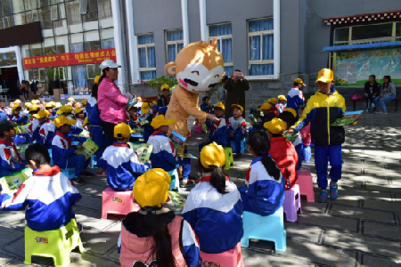 “愛鳥周”宣傳走進校園