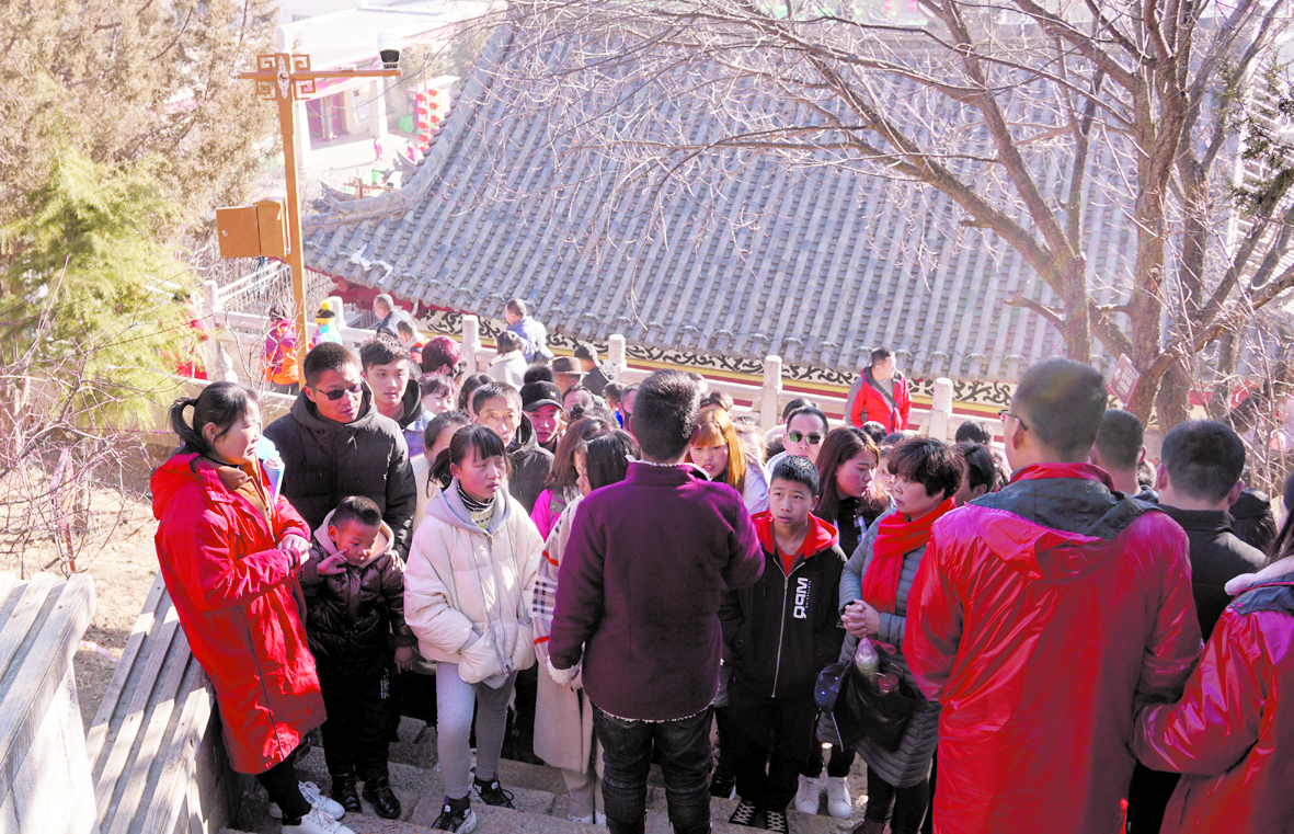 香格里拉迎來(lái)假期旅游高峰后的又一個(gè)旅游高潮