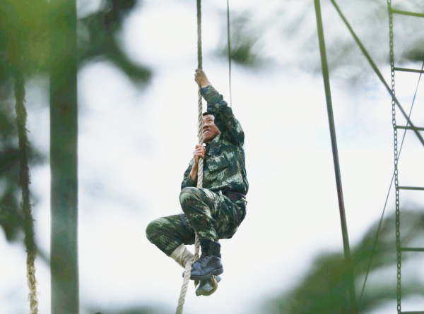 訓(xùn)練場上顯身手 精武強(qiáng)能練兵忙