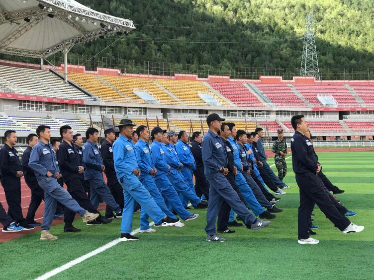 迪慶供電局開展半軍事化集中培訓