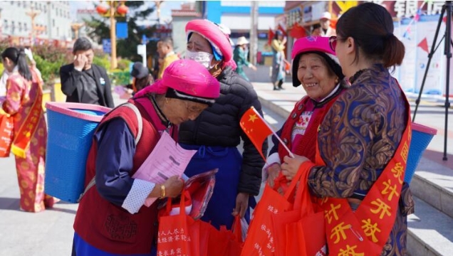 我州開展第十屆“中國統(tǒng)計開放日”活動