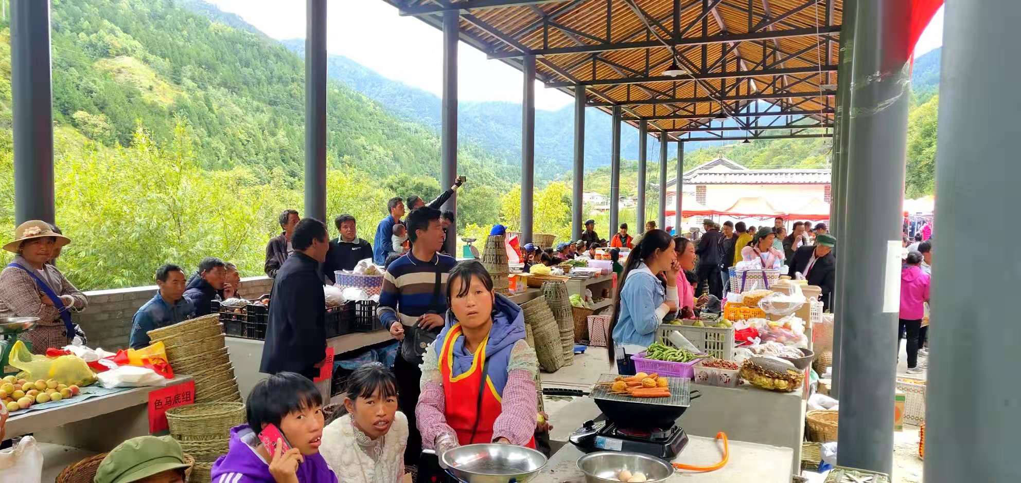 川達(dá)村組織逢十、三十街天