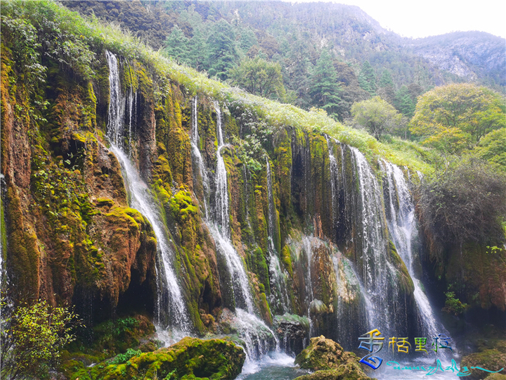 尼汝七彩瀑布成為網(wǎng)紅打卡景點(diǎn)