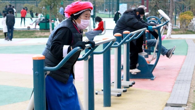 飯后邀你到香格里拉公園和廣場溜一圈