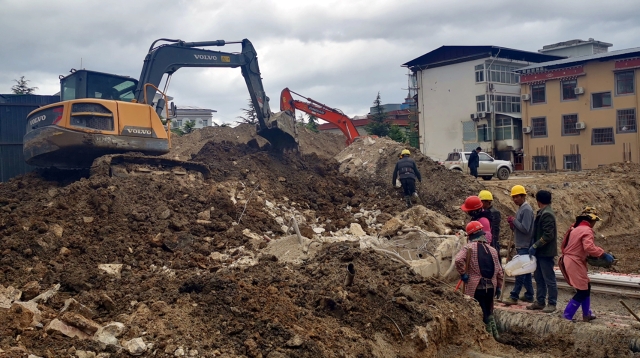 香格里拉市獨(dú)克宗古城北門項目正在抓緊建設(shè)