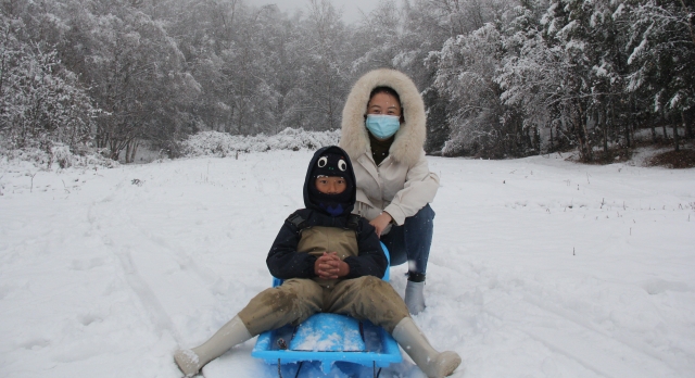 在迪慶，與今冬第一場雪相遇