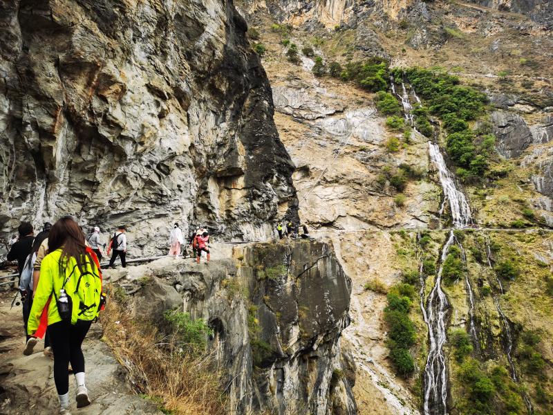 “活力山水·2024香格里拉戶外行”——虎跳峽高路徒步體驗活動獲好評